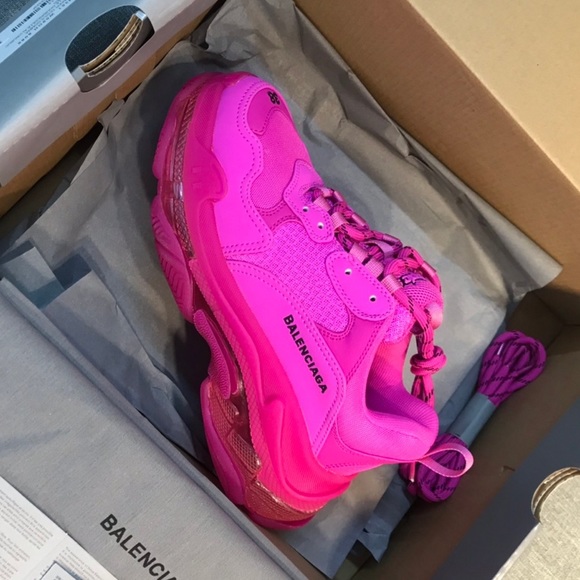 Balenciagas triple S - Picture 3 of 3